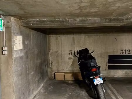 parking moto/scooter