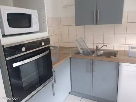 loue grand f3 rdc avec extérieur jussey 60m2