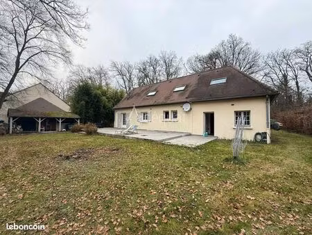 maison 9 pièces 160 m²