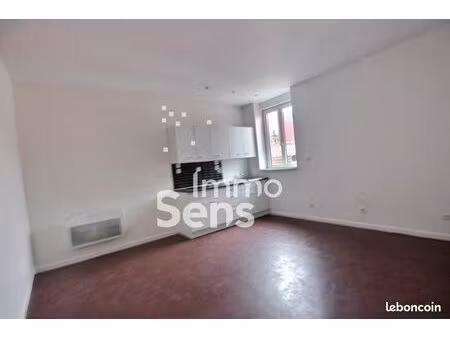 studio 1 pièce 25 m²
