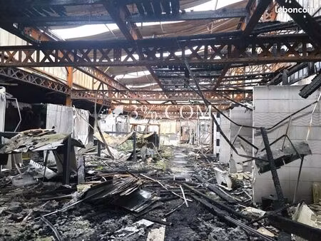 local industriel 90 m²