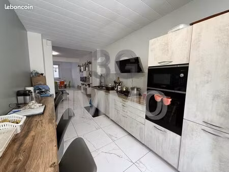vente | maison t6 | 6p | 5ch | 214 m² | saint-martin-la-plaine | terrasse · balcon