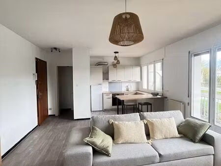 appartement t2 prêt à vivre meublé 47m² + loggia 8m² – rénové – la tronche