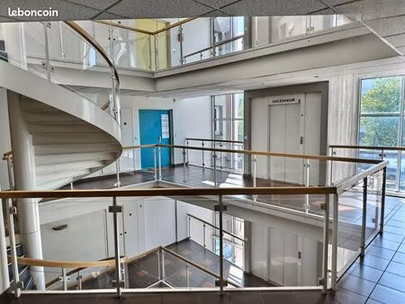 bureau 11 5 m² – résidence médicale médicentre échirolles – pmr – parking