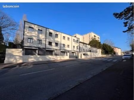 location maison neuve pont-évêque