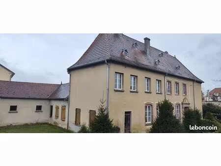 immeuble 11 pièces 209 m²