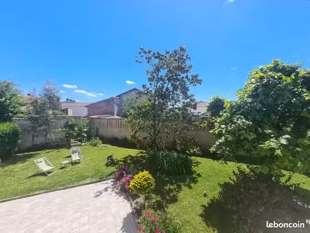 ensemble immobilier de caractère à unias | maison + studio + garage + jardin clos