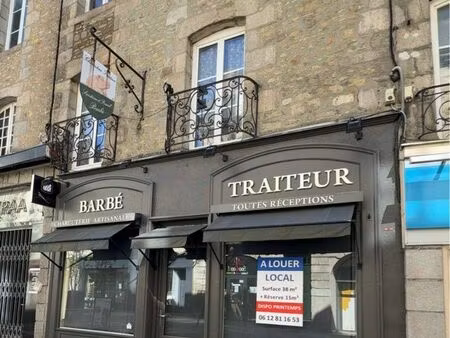 local commercial emplacement numéro 1