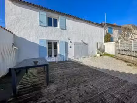 vente maison à breuillet (17920) : à vendre / 104m² breuillet