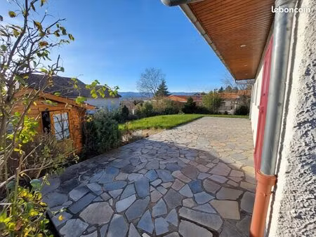 maison 110m² – vue chaîne des puys – dpe c – 3 chambres – fort potentiel + terrain 600m²