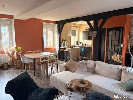 appartement 90 m² – centre de briouze