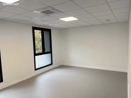 location bureau 24 m²