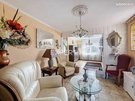 propriété 4 pièces 90 m²