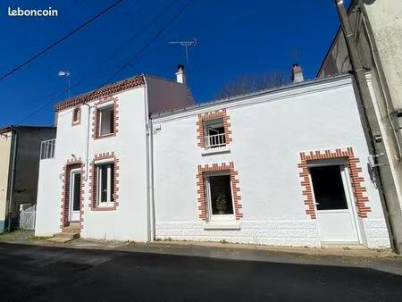 maison de charme rénovée – 135 m² – 3 chambres – jardin – centre bourg – dpe b