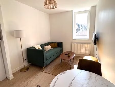 t1 bis 22m2 equipe avec lit separe  box tv + wifi