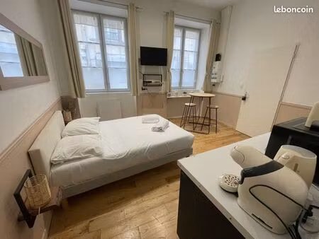 studio meublé refait à neuf riom centre