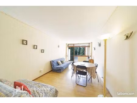 studio 1 pièce 27 m²