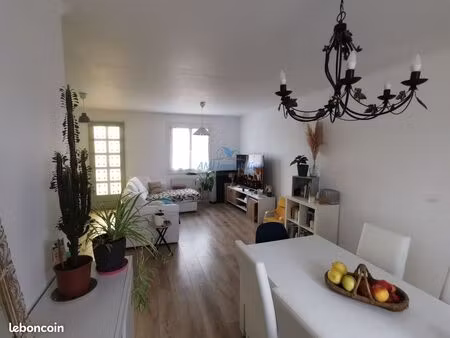 maison 4 pièces 77 m²