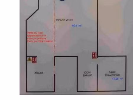 murs commerciaux loués – 8 6 % rentabilité – face à la cathédrale – 0 charge