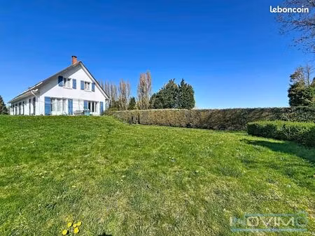 maison 7 pièces 247 m²