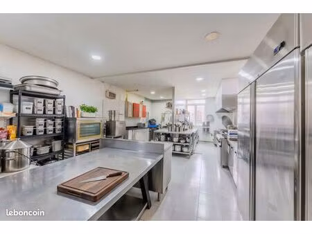 maison 4 pièces 230 m²