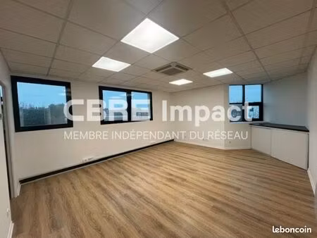 bureaux 117 m² reims