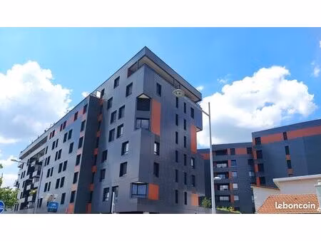 studio 1 pièce 37 m²