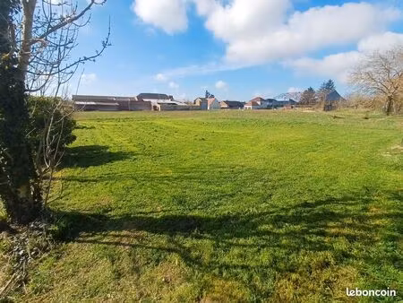 terrain constructible 647m2