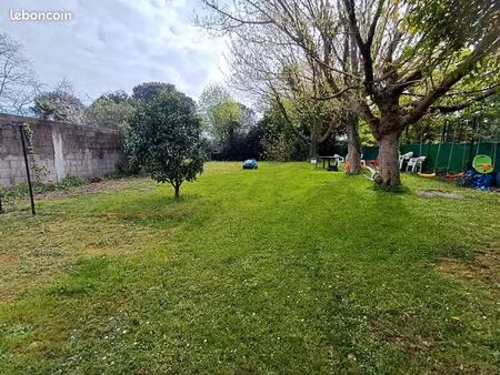 maison 9 pièces 150 m²