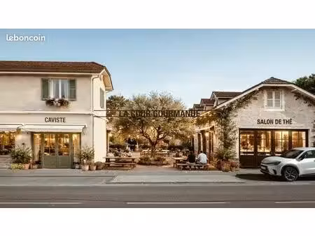 local commercial 100 m² soumoulou