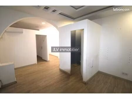 local institut de beauté 62 m²