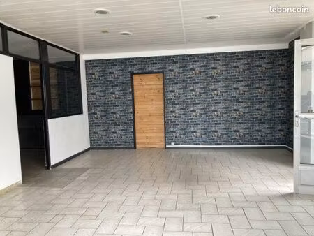 local d'activité 52 m²