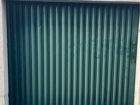 garage à louer bizanos