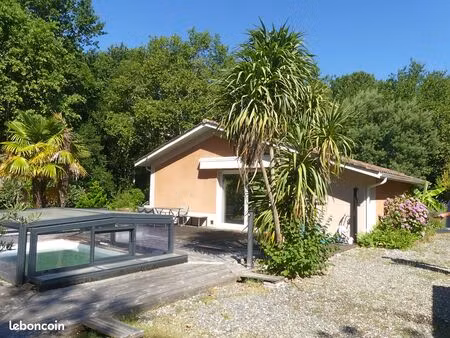 maison à vendre – 3 chambres  piscine – saumos