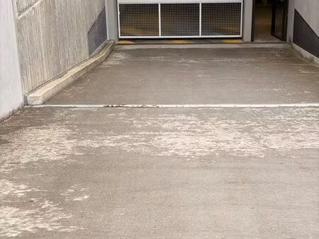 garage à louer en sous sol sécurisé