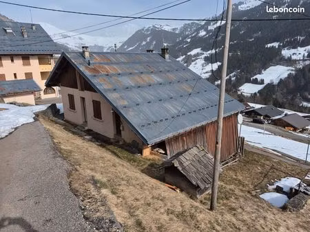 a quelques minutes de la station les saisies (73)  maison à rénover