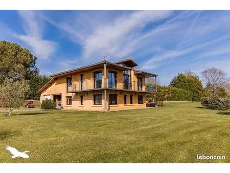villa 6 pièces 145 m²