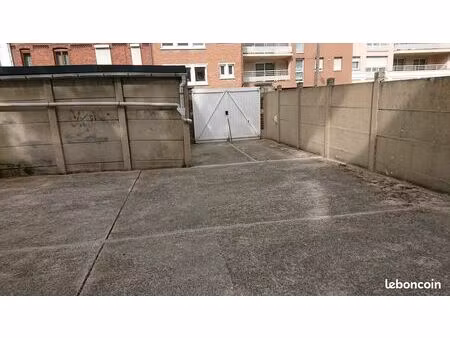 parking pour moto ou scooter à louer à lens hyper centre ville