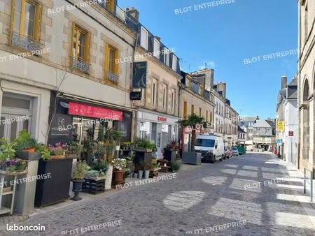 local commercial 178 m²