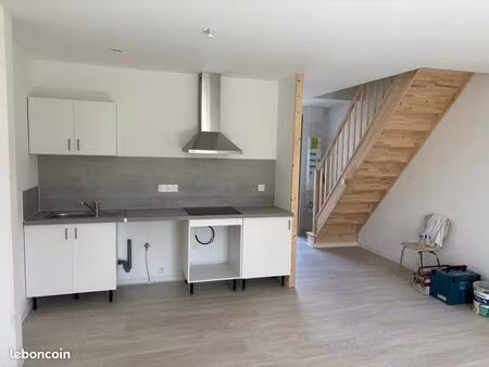 appartement duplex t4 en rez-de-chaussée – 3 chambres – balcon – garage