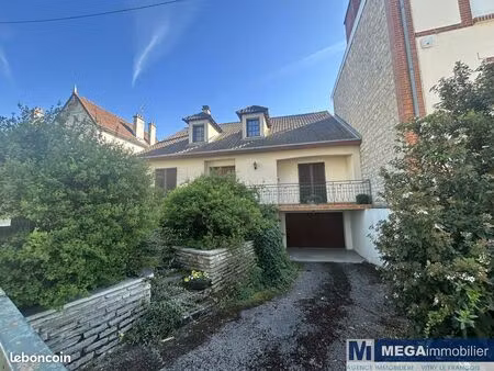 maison 6 pièces 187 m²