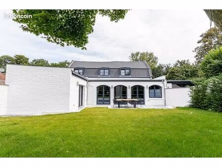 maison 5 pièces 184 m²