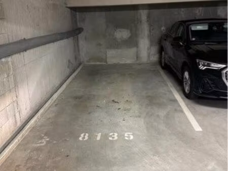 loue place de parking route de saint sébastien (2 minutes parking greneraie)