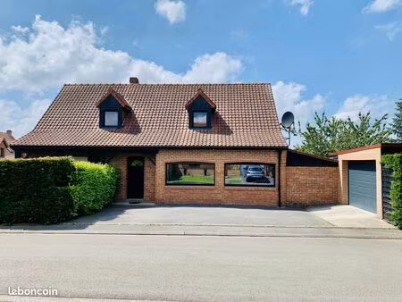 maison 8 pièces 128 m²