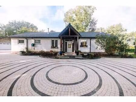 magnifique bungalow situé à beaufays  rue croix michel 4