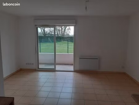 t2 40m2 parking proche hopital