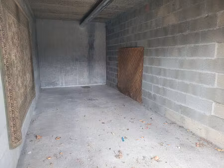 parking / box angoulême