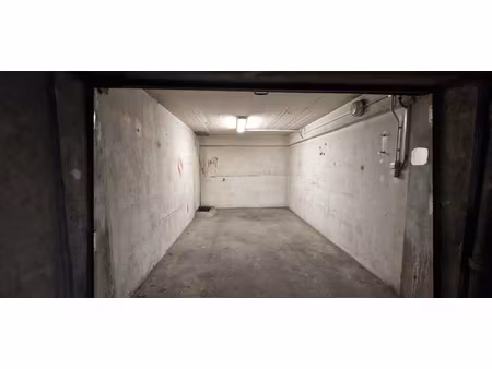 garage fermé et électrifié grenoble