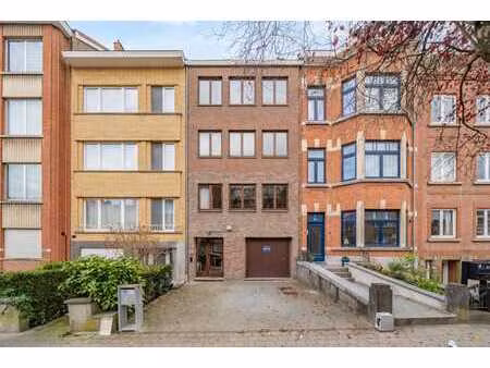 maison de ville avec jardin et terrasse