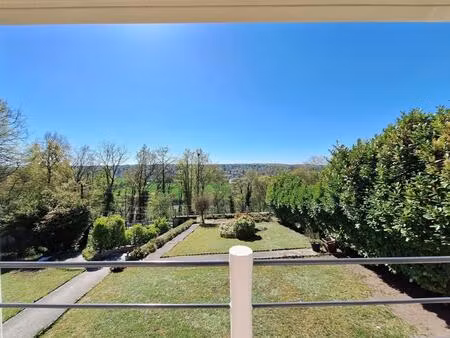maison de charme avec vue panoramique et jardin dominant